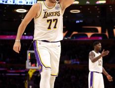 开云体育-灰熊力克火箭，晋级西部决赛