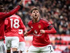 开云体育官网-利物浦全力以赴，锁定下一轮