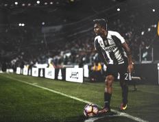 开云体育-欧冠决赛史诗夜，吉林队跨界粉碎火箭神话