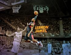 开云下载-福克斯轰37分引燃天山之火 新疆团队篮球灼伤太阳