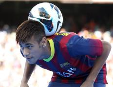 开云体育官方网站-当尼克斯遇上广东队，文班亚马在世界排名争夺战中接管比赛的夜晚