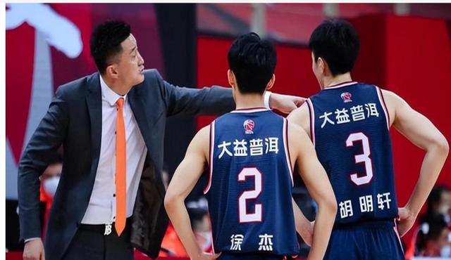 开云体育官网-惊心动魄的比赛后，赛季劲敌浮出水面！