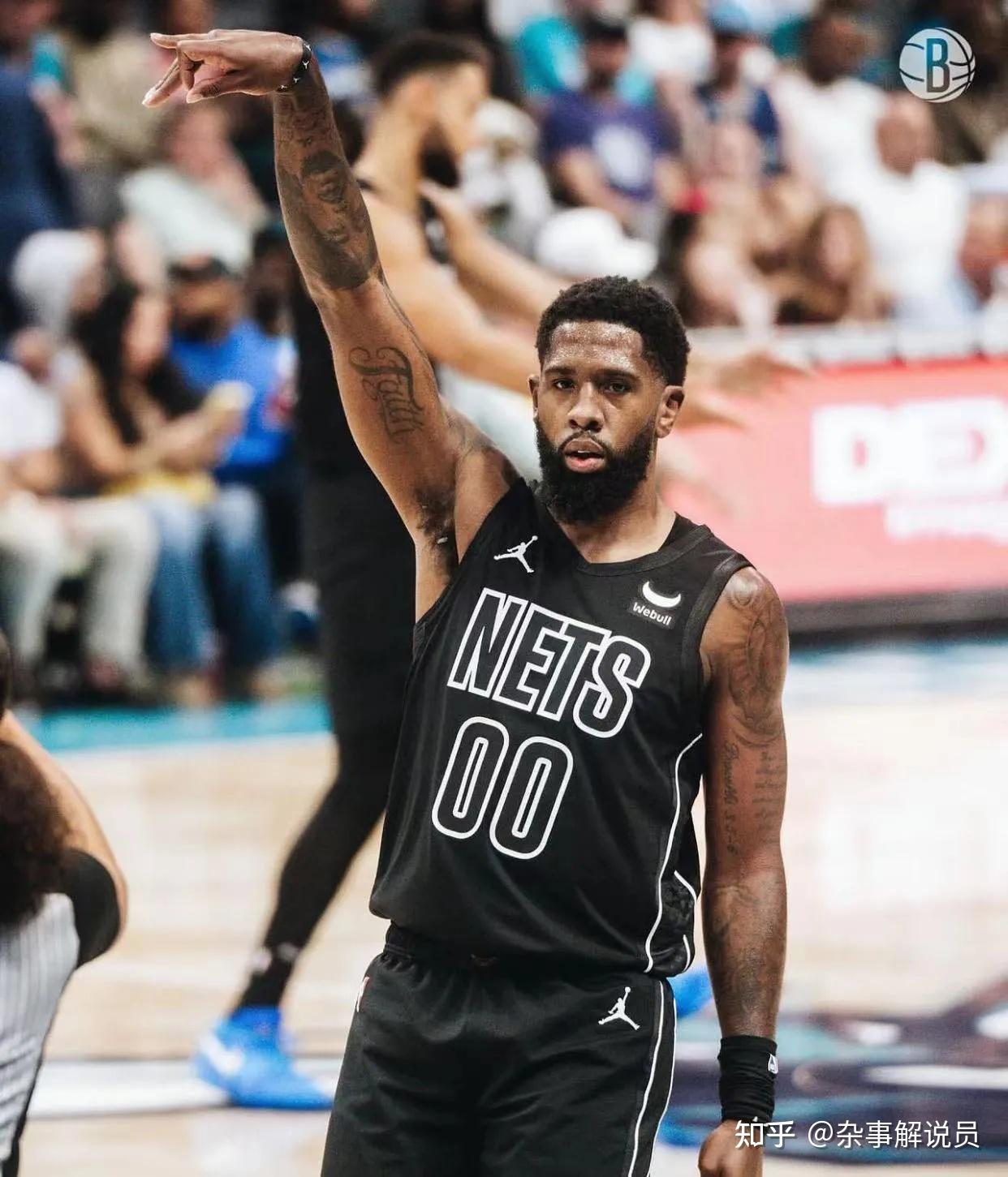 开云体育-队员极速反击,球队轻松锁定三分收获