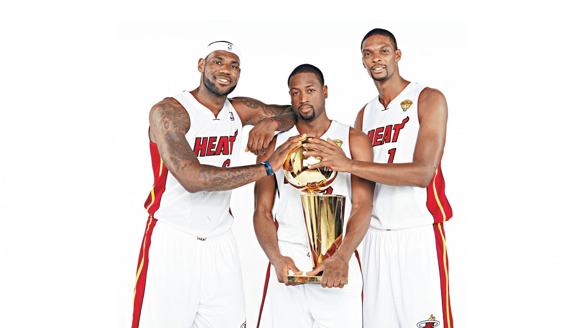 开云体育平台APP-冰火对决，英超争冠白热化与CBA浙江队的冰雪征途