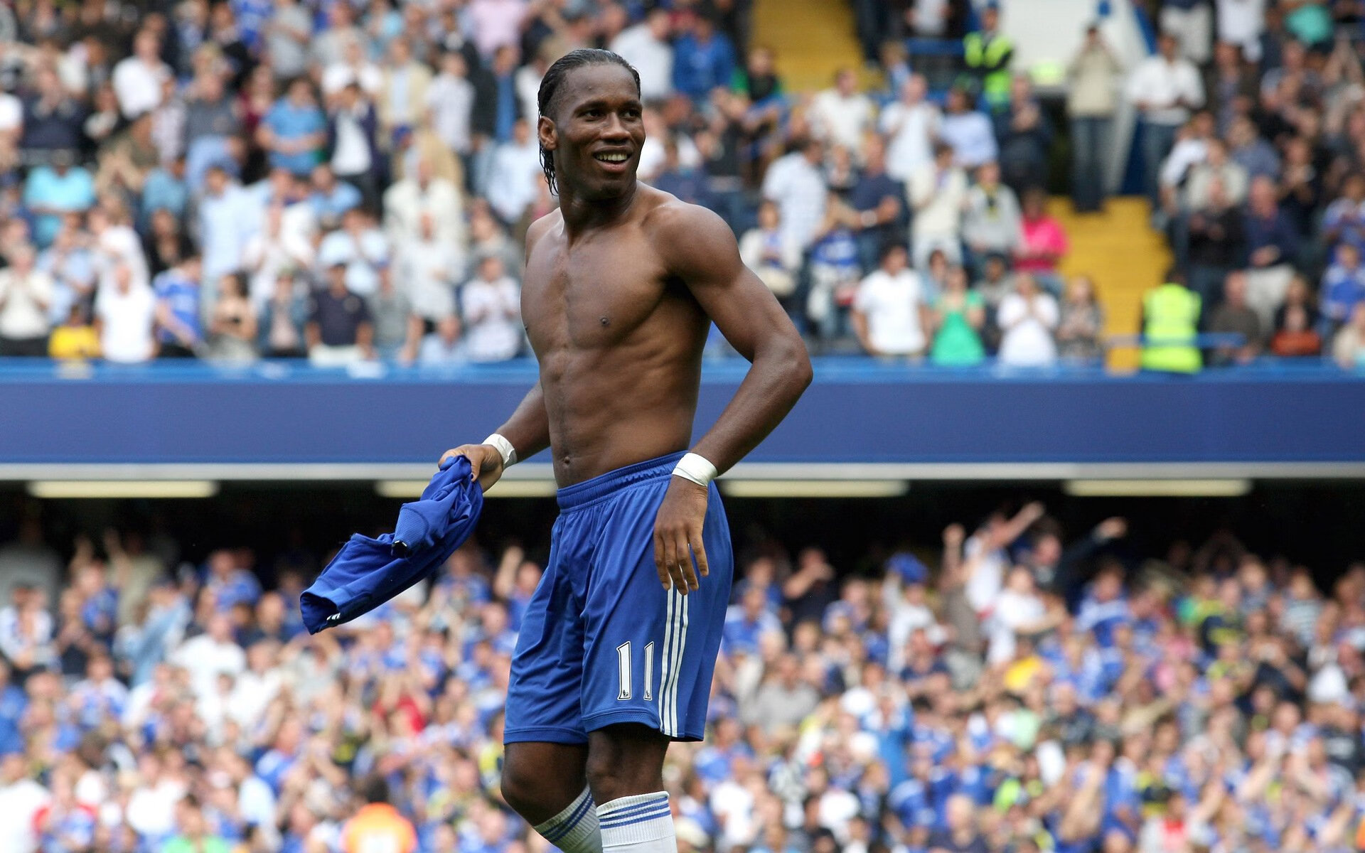 开云APP-破壁之战,当阿什拉夫的铁翼撕开勒沃库森的叹息之墙