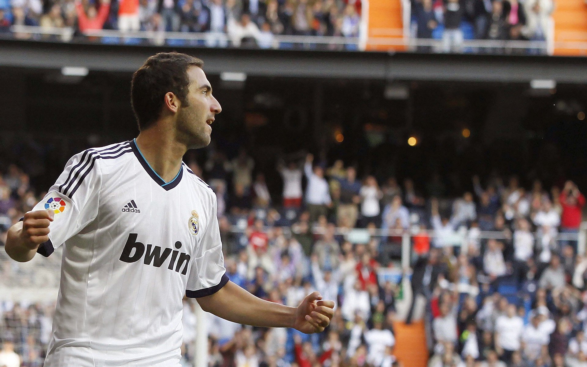 开云体育APP下载-网球天空中,流星复又亮