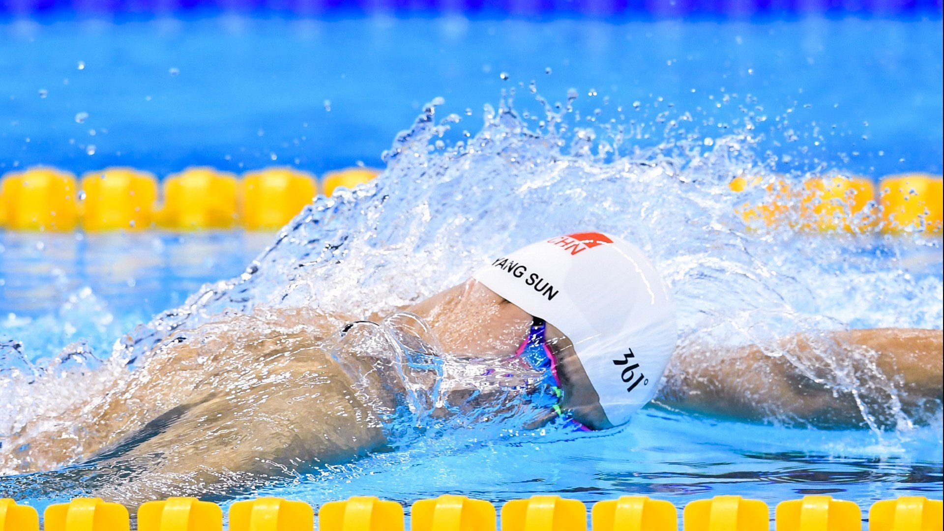 开云官网-红土之后是悬崖，鲁德48小时内的双冠征途